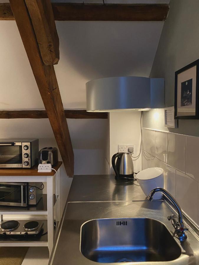 The Attic Apartment, Quay Street Studios 卡迪根 外观 照片